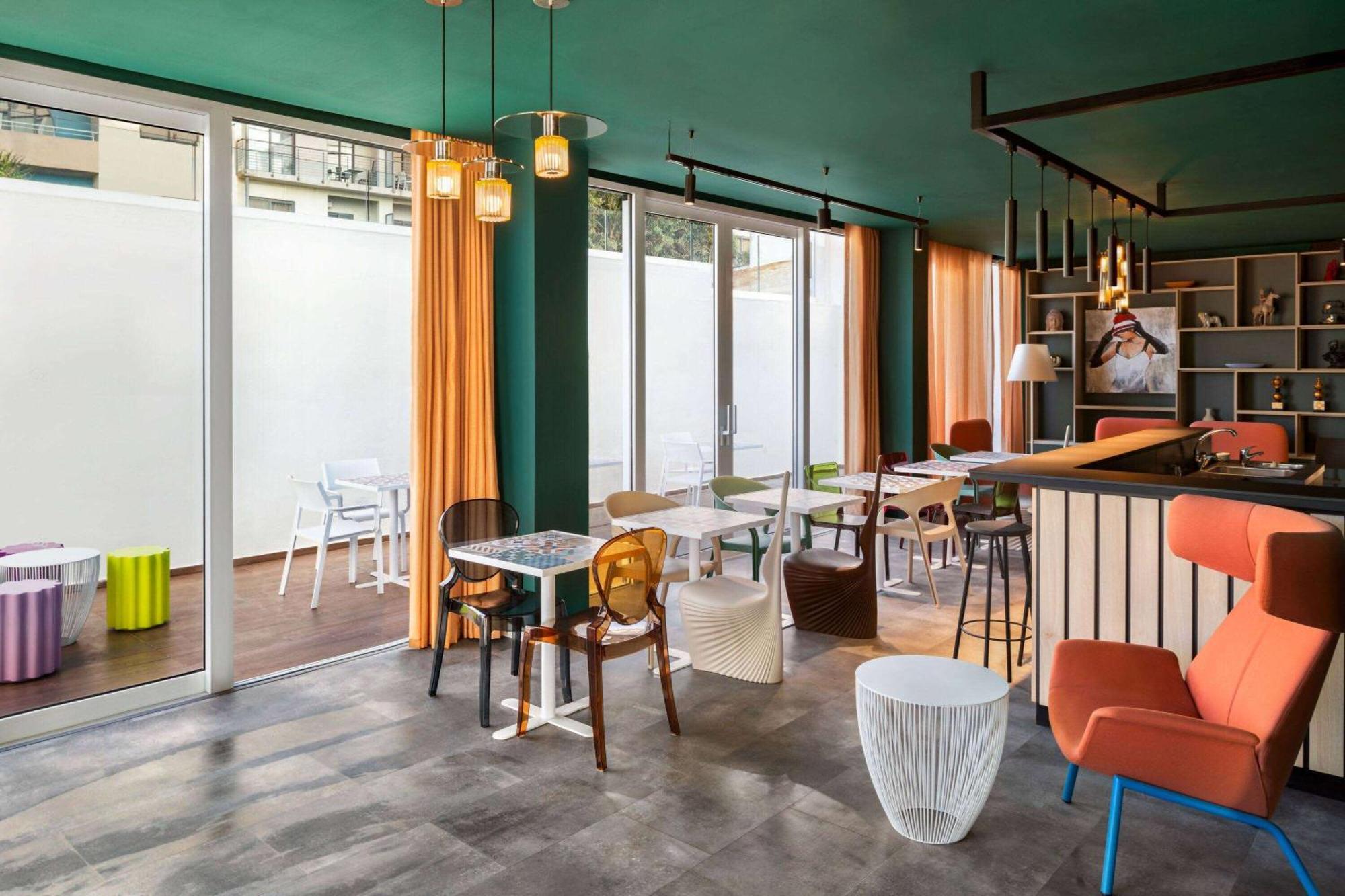 Quadro Hotel, Trademark Collection By Wyndham Saint Julian's Екстериор снимка